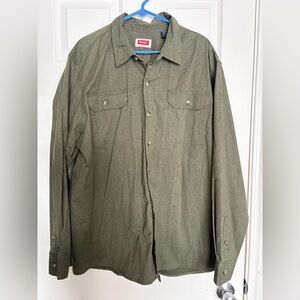 Wrangler Men's Casual Olive Green Button Down Shirt